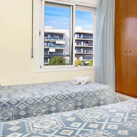Sleeps 6 With Pool And Wifi
