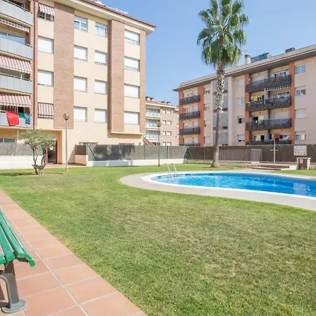 Sleeps 6 With Pool&wifi Appartement *