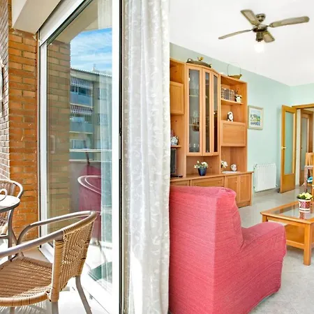 Sleeps 6 With Pool And Wifi شقة *