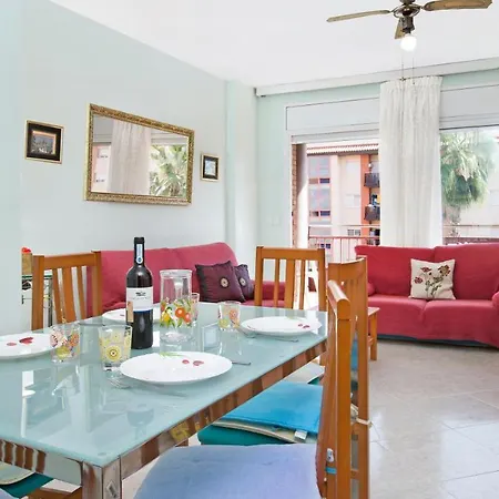 Sleeps 6 With Pool And Wifi